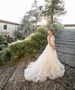 Plan a luxury destination wedding in Italy filled with romance